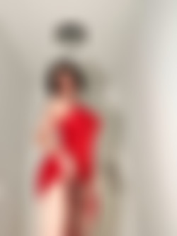 tsvanessa9in/pics/20211224-2310727753-Merry_Christmas_babes_Think_my_date_will_like_my_dress_P.s._I_m_going_to_enjo.jpg
