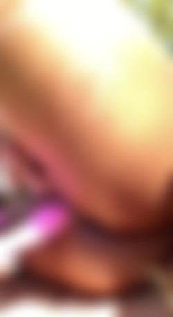 608 x 1080 Pt.1/Creaming outside_skyysantana_1080p.mp4