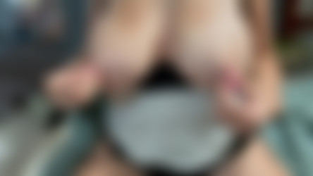 Bumpinbaccas/Bumpinbaccas_Hand-expressing-breastmilk-amp-nipple-play.mp4